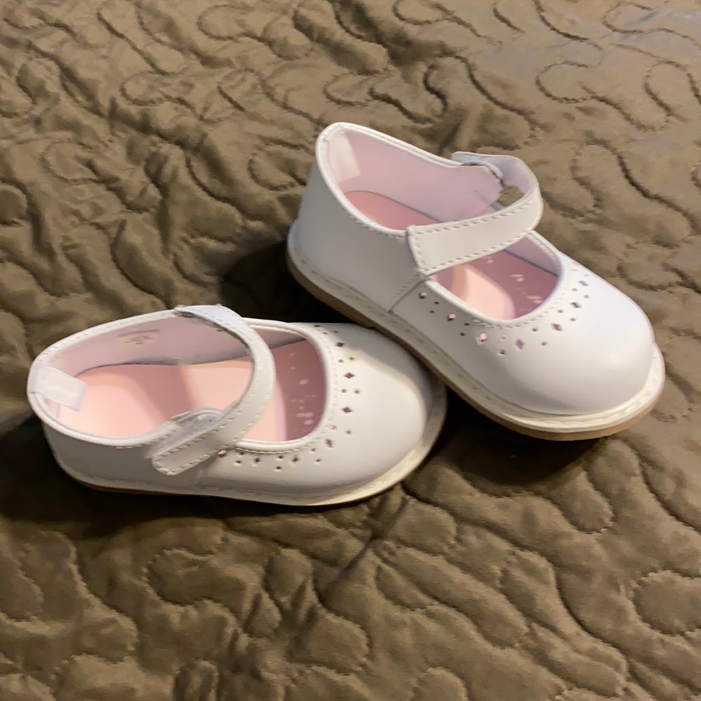 Size 5 little girls maryjane